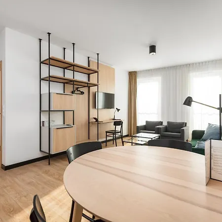 Apartment Zamoyskiego 37 By Homeprime Parking Free